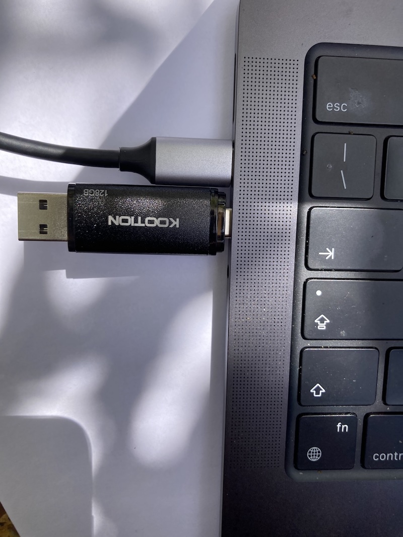 How to Connect a USB Type-C Flash Drive (Pendrive) to a Mac – How to Fix It
