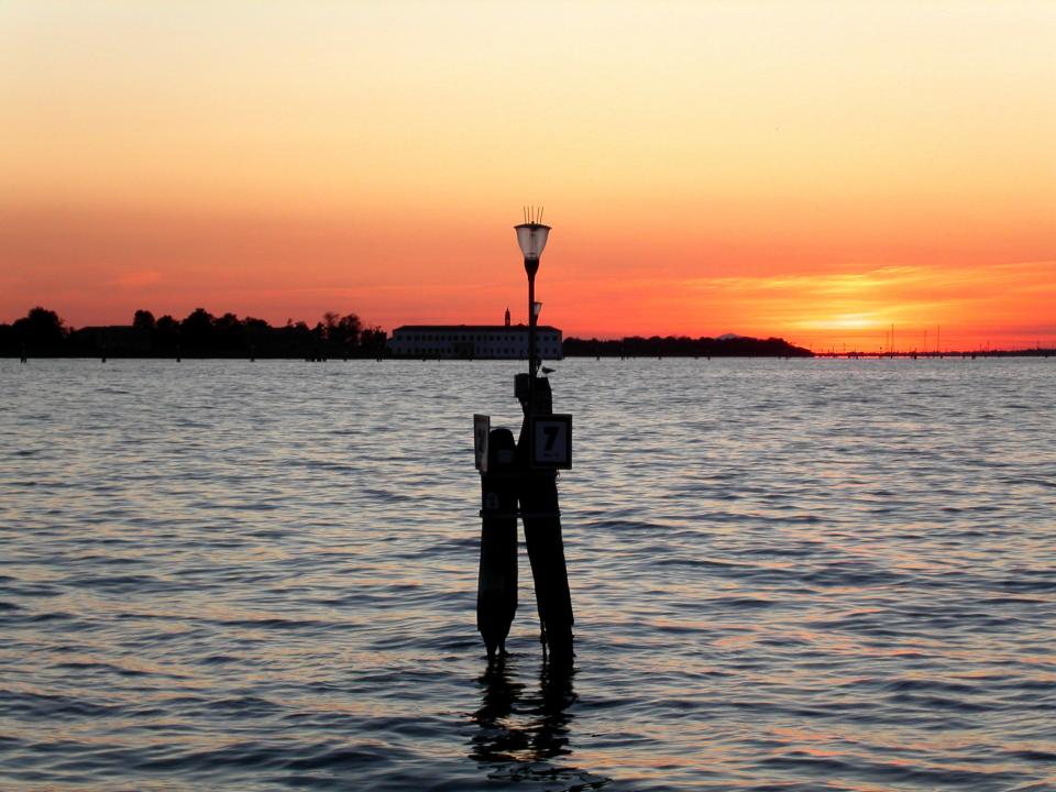 Tramonto sulla laguna.jpg